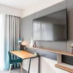- Bordeaux-merignac By Ihg Hotel 4*