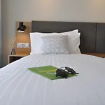 - Bordeaux-merignac By Ihg Hotel 4*