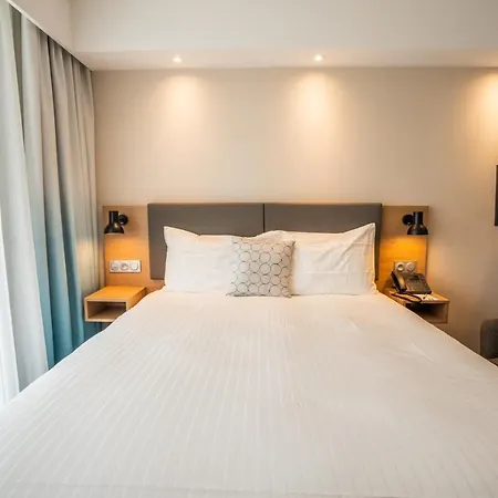 - Bordeaux-merignac By Ihg Hotel 4*