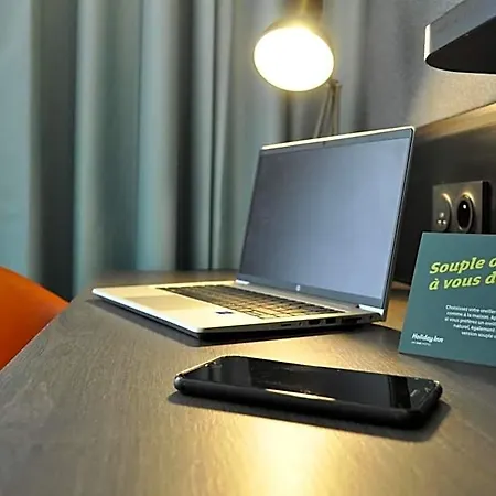 - Bordeaux-merignac By Ihg Hotel