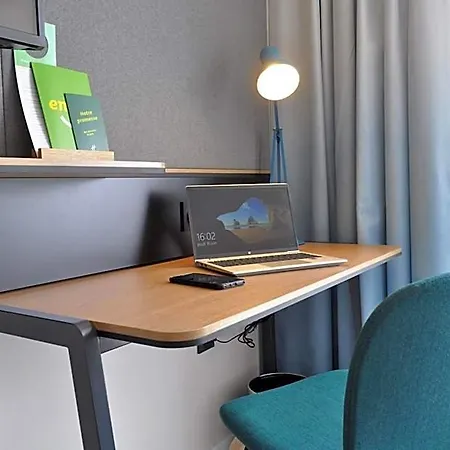 - Bordeaux-merignac By Ihg Hotel 4*