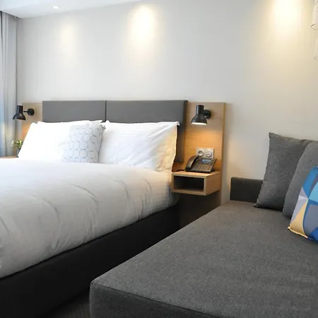 - Bordeaux-merignac By Ihg Hotel Mérignac