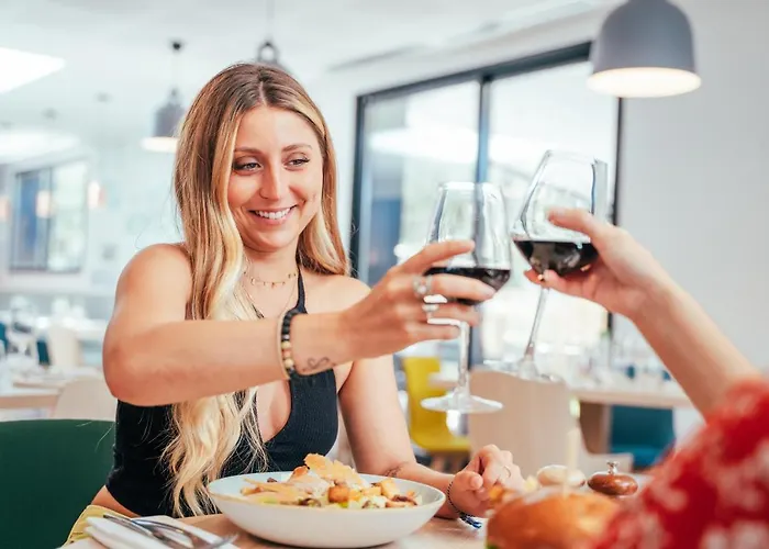 - Bordeaux-merignac By Ihg Hotel 4*