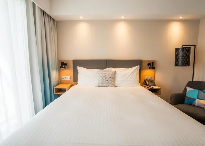 - Bordeaux-merignac By Ihg Hotel 4*